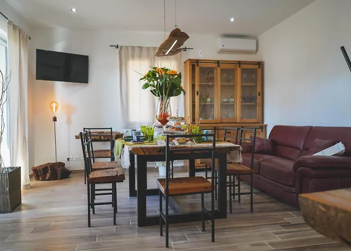 לינה וארוחת בוקר Ulivo Design